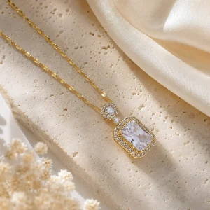 Elegance Studded Gem Necklace - Gold